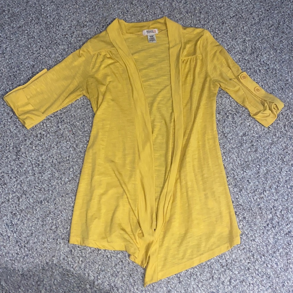 Quarter length sleeve cardigan